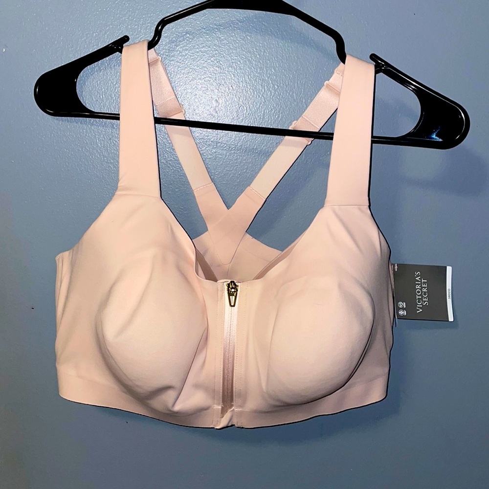 KNOCKOUT FRONT CLOSE SPORTS BRA BY VICTORIA’S SECRET 38DDD SOFT PINK COLOR